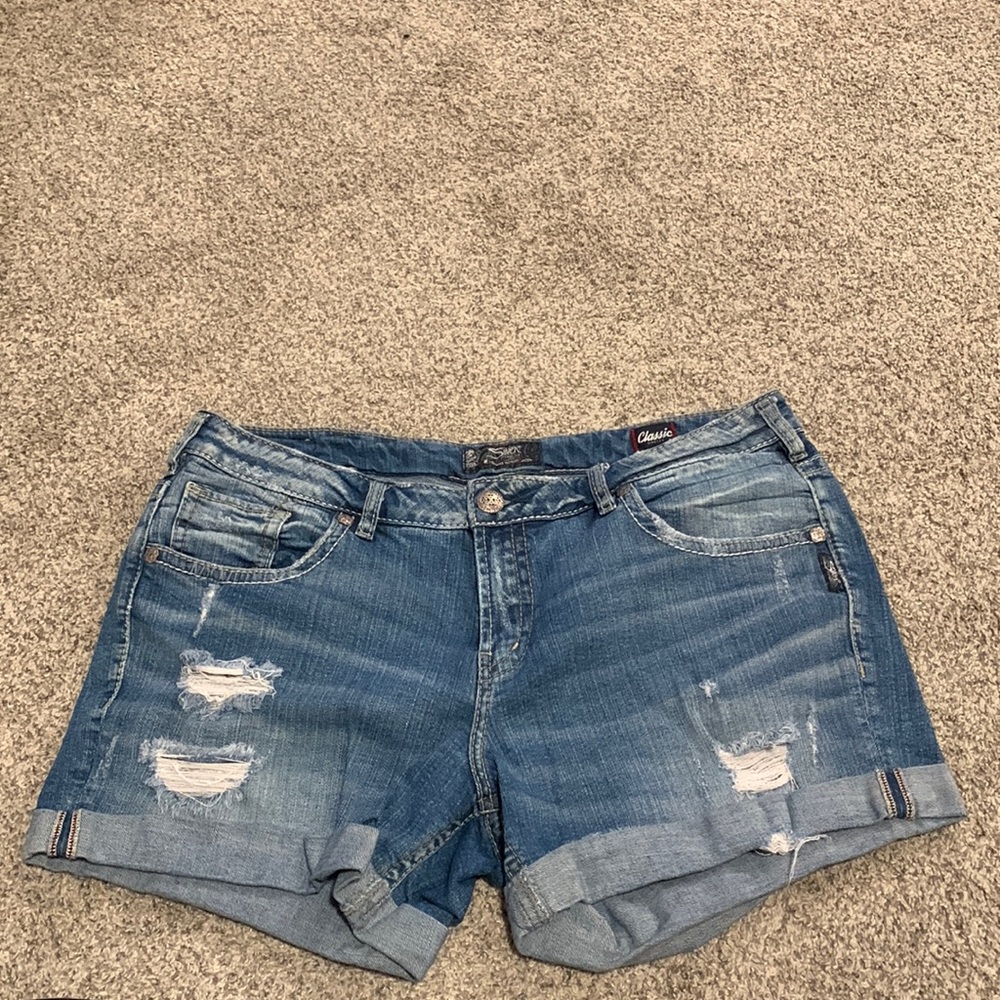 Silver boyfriend distressed midi short